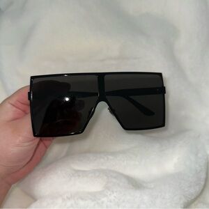 Saint Laurent Betty Sunglasses Black YSL